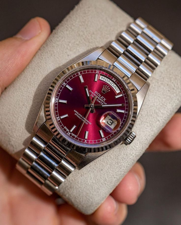 Rolex  Red Dial Power Recpect