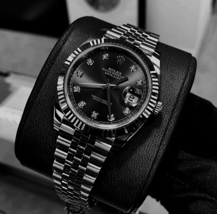 black rolex submariner